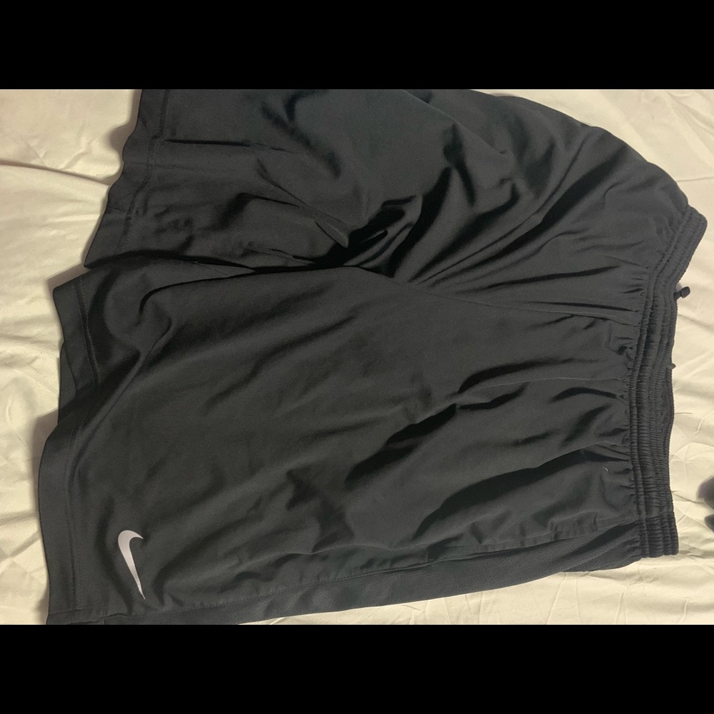 Men’s black nike shorts
